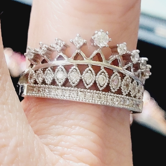 💍2 for $20 NWT Fragrant Jewels Queen of Diamonds Ring - Picture 3 of 8